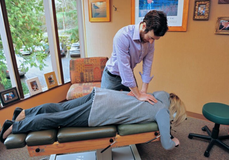 Professional chiropractor techniques for back pain in Bellevue WA