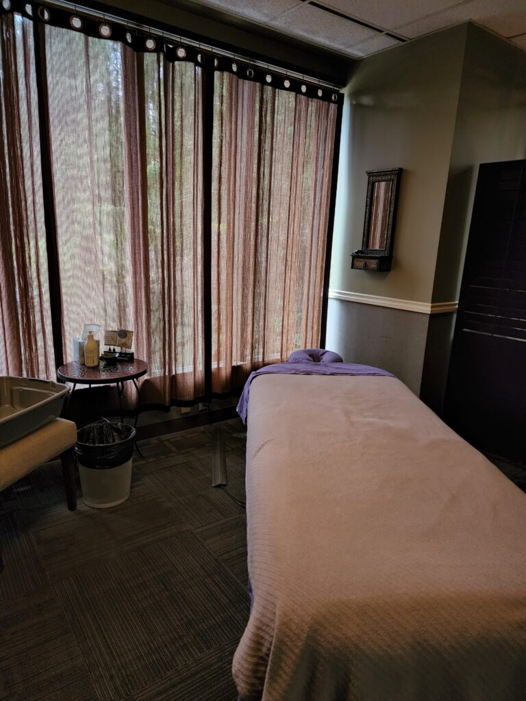 Relaxing massage therapy room in Bellevue, WA